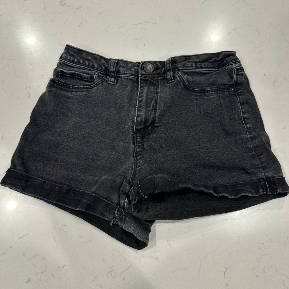 YMI Womens High Rise Denim Shorts Faded Black Cuffed Size 7/28